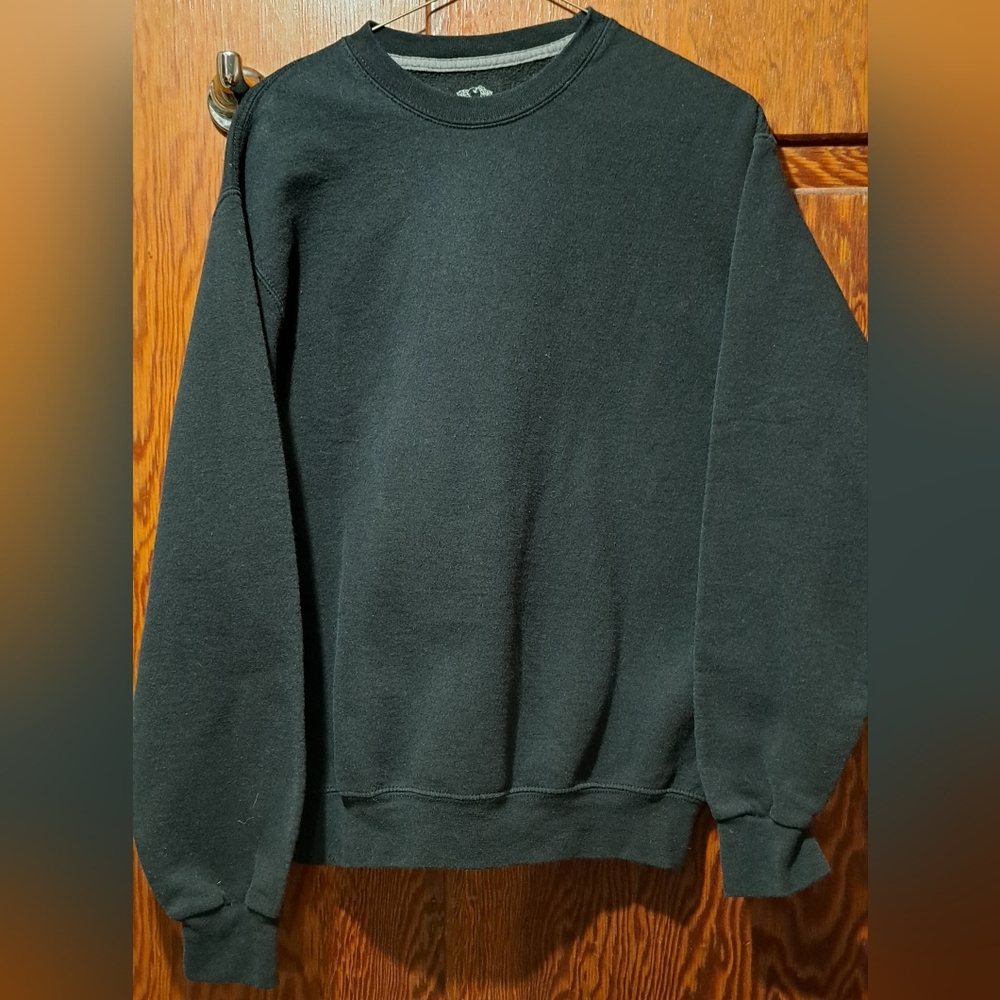 Fruit of the Loom Black Crewneck Sweater